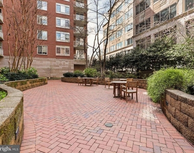 820 N Pollard Street - Photo Thumbnail 42