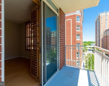 820 N Pollard Street - Photo Thumbnail 27