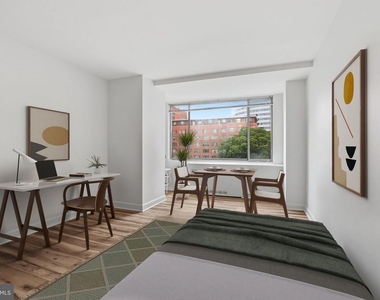 1111 N Arlington Boulevard - Photo Thumbnail 3