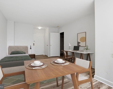 1111 N Arlington Boulevard - Photo Thumbnail 5