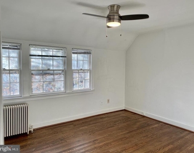 1047 N Monroe Street - Photo Thumbnail 10