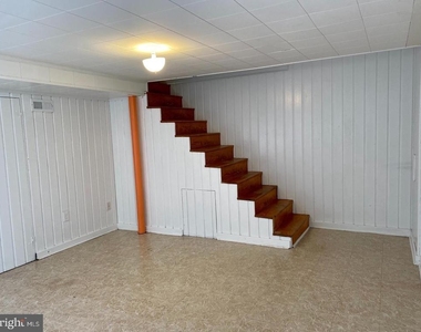 1047 N Monroe Street - Photo Thumbnail 16
