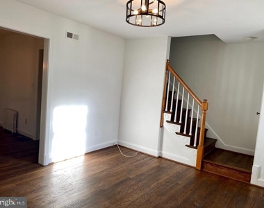 1047 N Monroe Street - Photo Thumbnail 1
