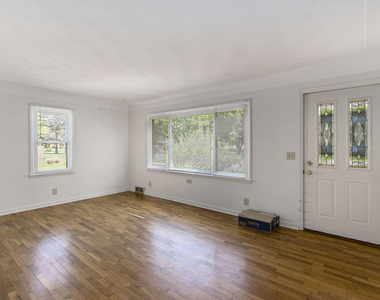 5215 E S Avenue - Photo Thumbnail 2