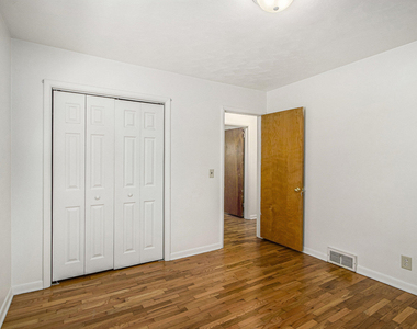 5215 E S Avenue - Photo Thumbnail 8
