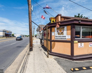 851 Glebe N - Photo Thumbnail 44