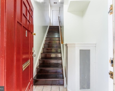 304 N 8th Street - Photo Thumbnail 2