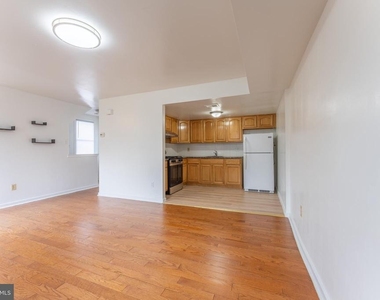 304 N 8th Street - Photo Thumbnail 6
