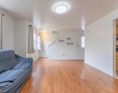 304 N 8th Street - Photo Thumbnail 8
