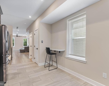 614 S 15th Street - Photo Thumbnail 3