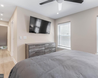 614 S 15th Street - Photo Thumbnail 9
