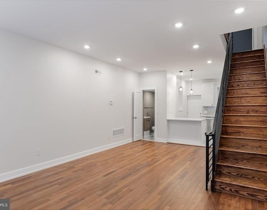 2445 S Rosewood Street - Photo Thumbnail 3