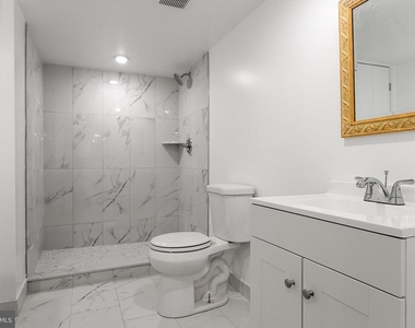2445 S Rosewood Street - Photo Thumbnail 22