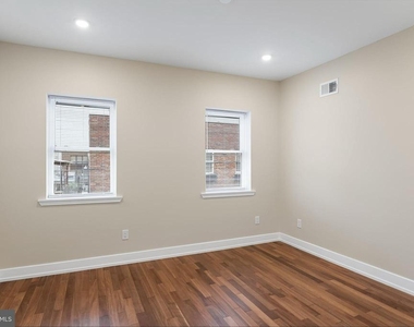 2445 S Rosewood Street - Photo Thumbnail 16