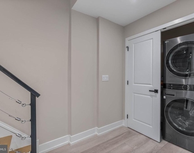 614 S 15th Street - Photo Thumbnail 8