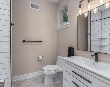 614 S 15th Street - Photo Thumbnail 6