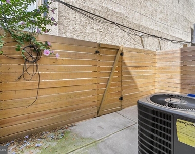 614 S 15th Street - Photo Thumbnail 7