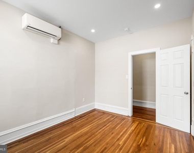 2311 Green Street - Photo Thumbnail 6