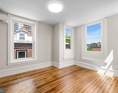 2311 Green Street - Photo Thumbnail 4