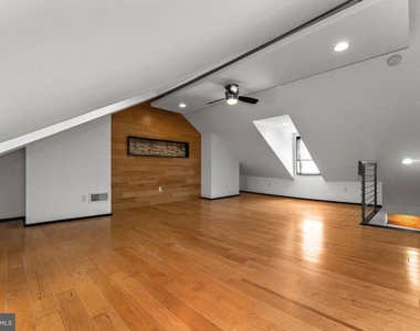907 N 5th Street - Photo Thumbnail 18