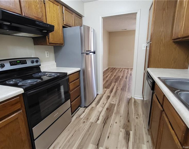 3703 Cliffridge Drive - Photo Thumbnail 3