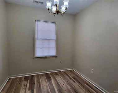 3703 Cliffridge Drive - Photo Thumbnail 4