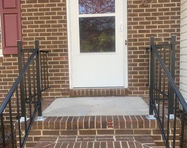 3703 Cliffridge Drive - Photo Thumbnail 8