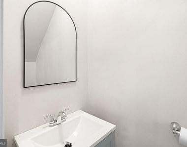 5638 Malcolm Street - Photo Thumbnail 7