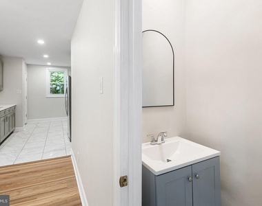 5638 Malcolm Street - Photo Thumbnail 6