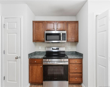 2305 Gray Goose Loop - Photo Thumbnail 9