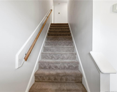 2305 Gray Goose Loop - Photo Thumbnail 14