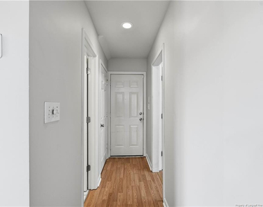 2305 Gray Goose Loop - Photo Thumbnail 11