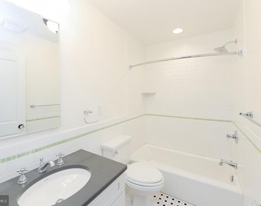 1518 Spruce Street - Photo Thumbnail 17