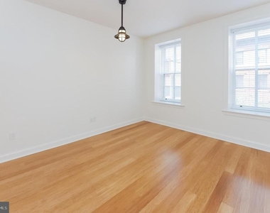 1518 Spruce Street - Photo Thumbnail 11