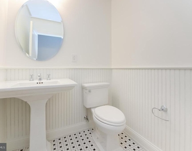 1518 Spruce Street - Photo Thumbnail 3