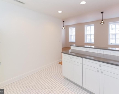 1518 Spruce Street - Photo Thumbnail 23