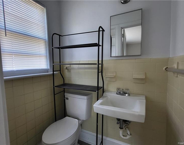 311 E 16th Street - Photo Thumbnail 6