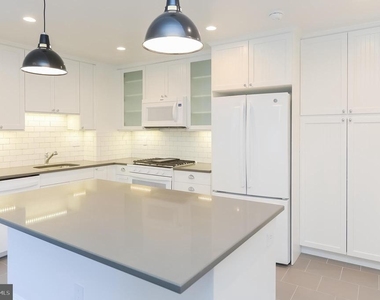 1520 Spruce Street - Photo Thumbnail 4