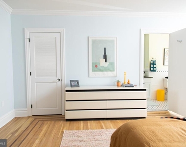 1520 Spruce Street - Photo Thumbnail 10