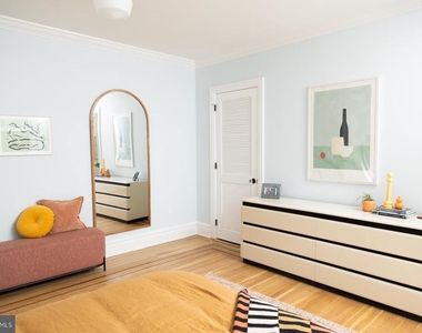 1520 Spruce Street - Photo Thumbnail 9
