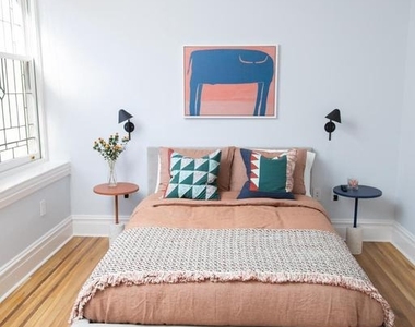 1520 Spruce Street - Photo Thumbnail 18