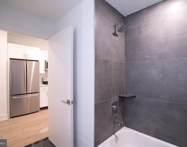 1325 N Lee Street - Photo Thumbnail 16
