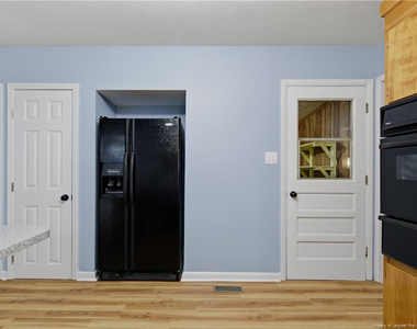 1829 Martindale Drive - Photo Thumbnail 18