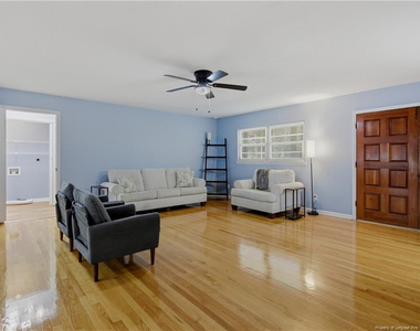 1829 Martindale Drive - Photo Thumbnail 4