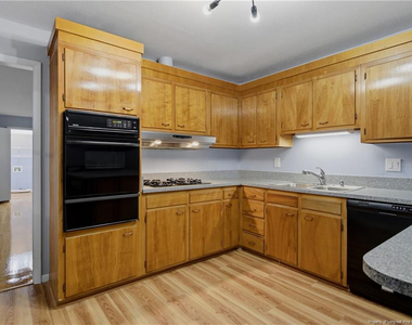 1829 Martindale Drive - Photo Thumbnail 17