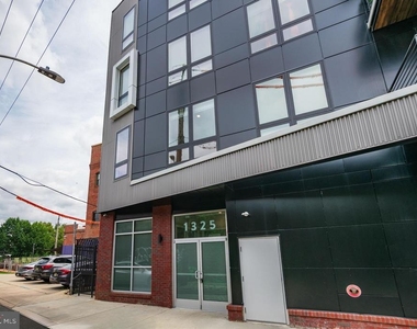 1325 N Lee Street - Photo Thumbnail 24