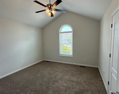 146 Woodshire Drive - Photo Thumbnail 5