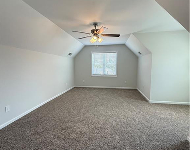 146 Woodshire Drive - Photo Thumbnail 21