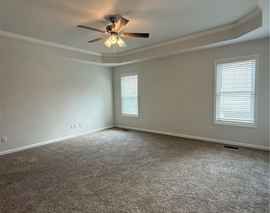 146 Woodshire Drive - Photo Thumbnail 17