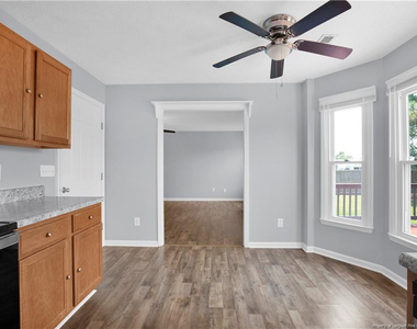 380 Eileen Drive - Photo Thumbnail 9